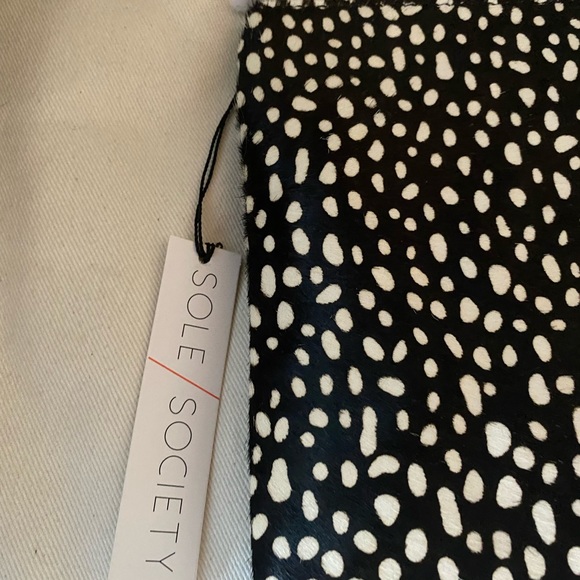 Sole Society dolce black and white animal print clutch pouch calf hair NWT $69 - Picture 3 of 11